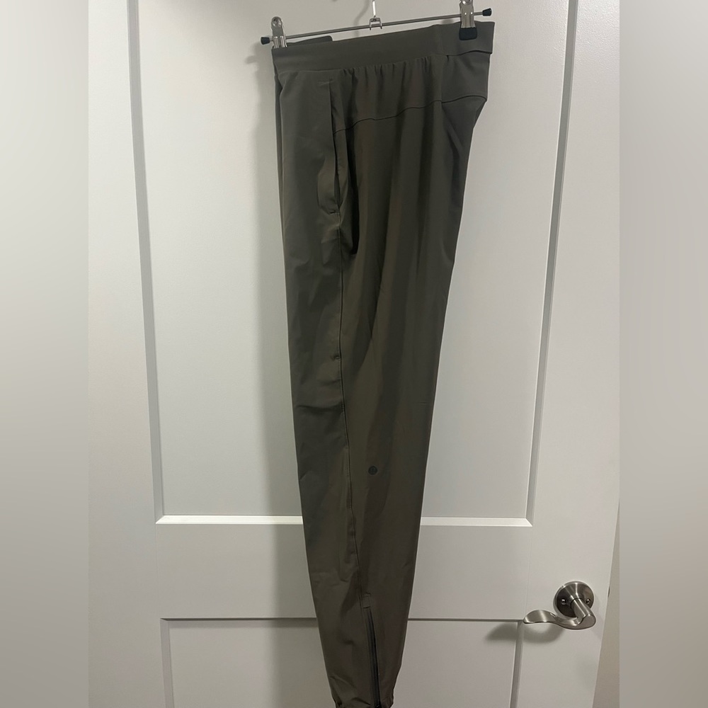 Lululemon Surge Joggers - Color: Rover - Size: Medium